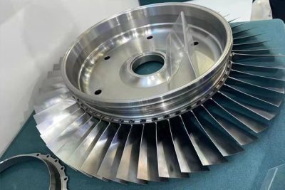 Customized machining of high-precision aerospace components