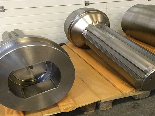 Spline shaft and spline sleeve